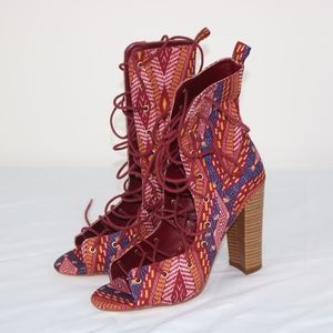 Tribal Print Strappy Lace Up High Heels